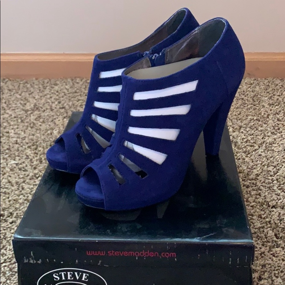 Steve Madden Cobalt Blue Heel